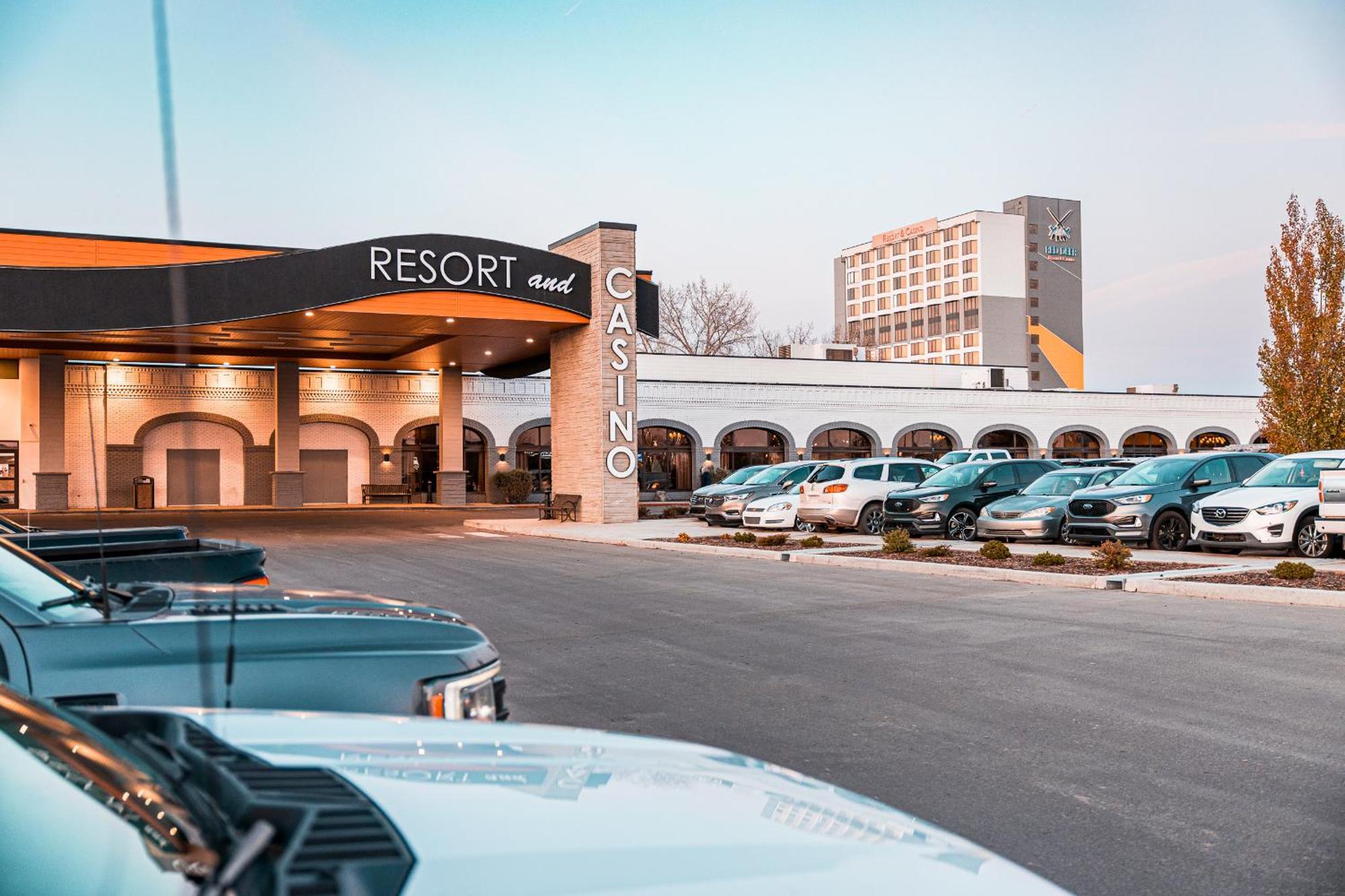 Red Deer Resort & Casino Dış mekan fotoğraf