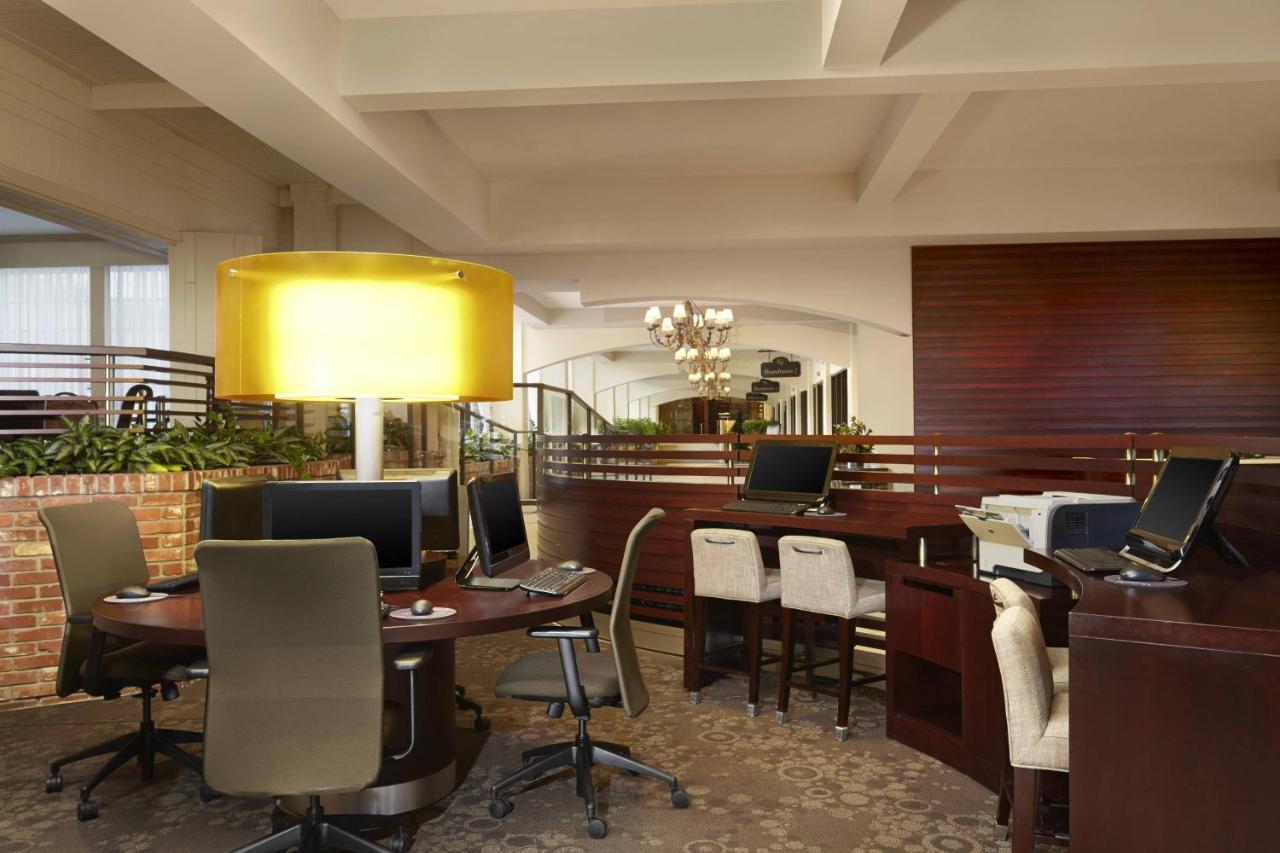 Red Deer Resort & Casino Dış mekan fotoğraf
